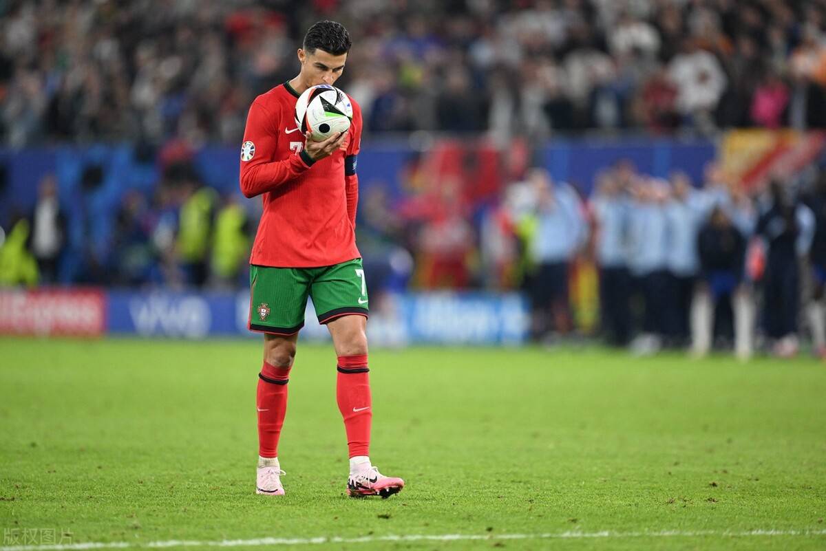 拉波尔塔：皇马代表权力，巴萨代表自由；队中大牌太多通常行不通（拉波尔塔：皇马象征权势，巴萨象征自由；堆砌大牌多半行不通）