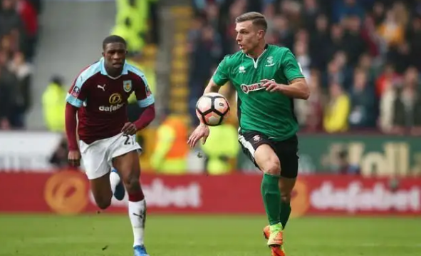 罗体：米兰冬窗寻找吉鲁式中锋，目前正评估菲尔克鲁格（罗体：米兰冬季寻觅吉鲁型中锋，菲尔克鲁格在评估中）