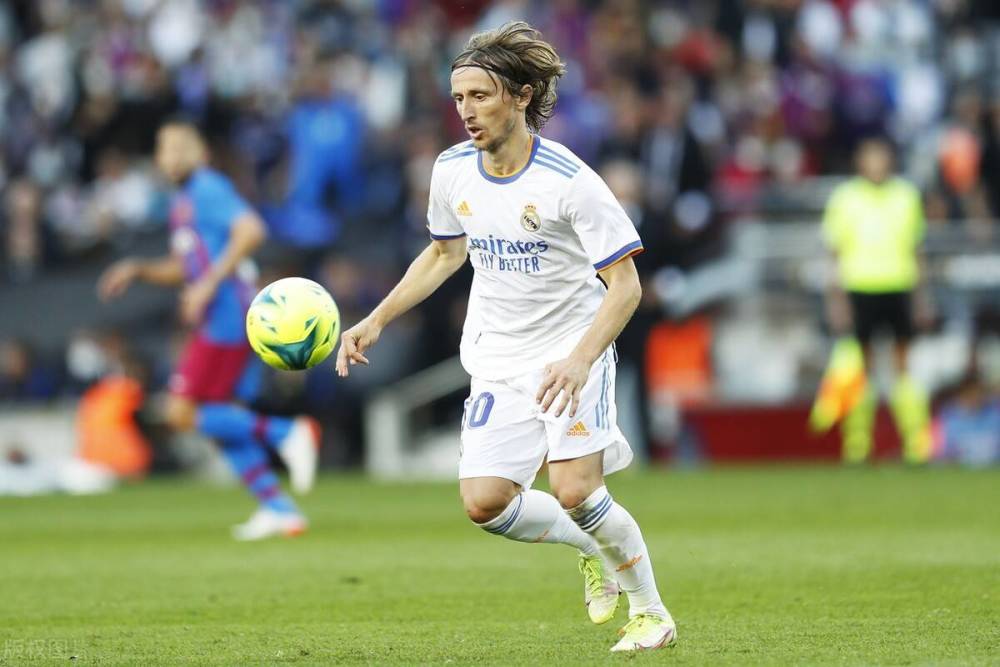 NBA交易市场动态：湖人完成外援引进,（NBA交易快讯：湖人敲定外援加盟）