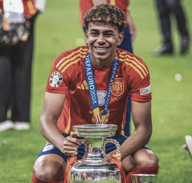 每体：巴尔韦德肌肉不适周三将接受检查，皇马右后卫捉襟见肘（每体：巴尔韦德肌肉不适将于周三接受检查，皇马右后卫位置告急）