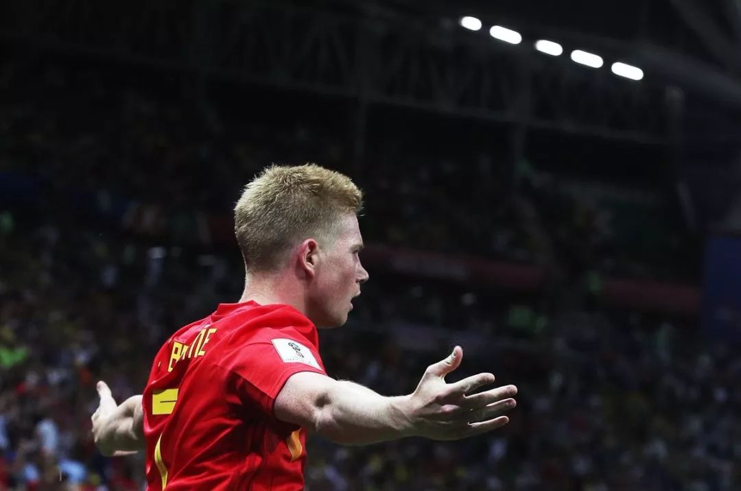 科瓦奇：丘库埃梅卡在禁区内被夸安萨拉拽？裁判应做出判罚（科瓦奇不满：夸安萨禁区内拉拽丘库埃梅卡，裁判应判罚）